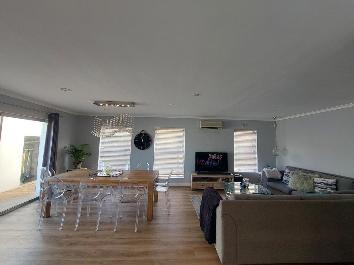 Holiday home Family In Kirstenhof- Solar Heated Pool & Inverter *