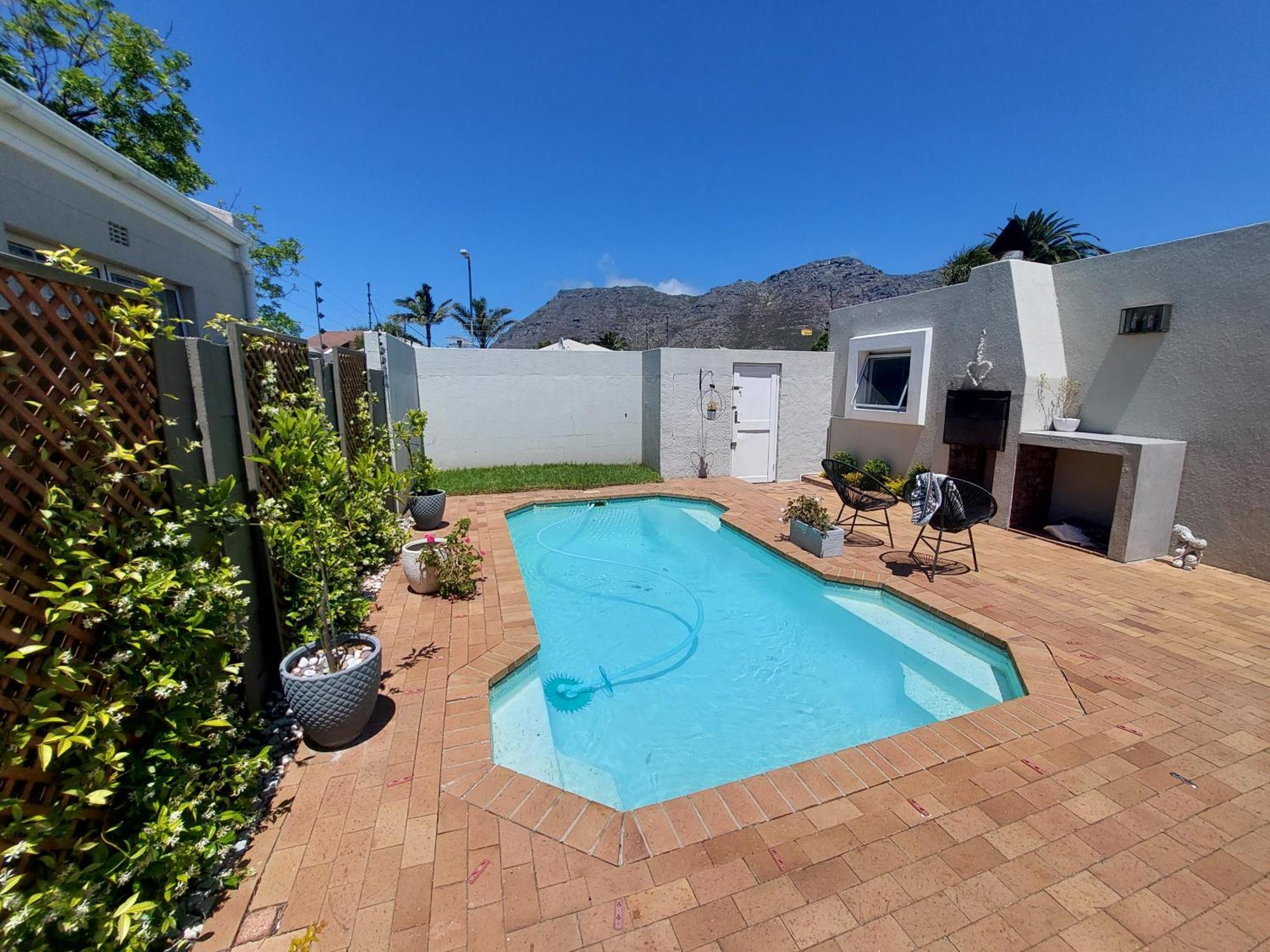Family In Kirstenhof- Solar Heated Pool & Inverter Holiday home *